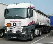 =MB Actros-Tankzug von  Rüberg Spedition  rastet im September 2017 an der A 5