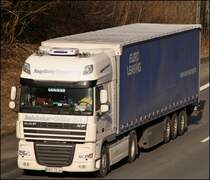 DAF XF105.510(?) der Angelberger Transporte bei Ldenscheid. (28.01.2009)
