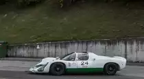 Seitenansicht: Porsche 910 Endurance Rennauto, fotografiert auf der Hungaroring Classic am 01.10.2017.