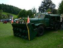 Der Zil 157 Schneefr�se mal von der Seite gesehen.