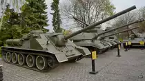 Der Jagdpanzer SU-100 im Nationalen Museum der Geschichte der Ukraine im 2. Weltkrieg. (Kiev, April 2016)
