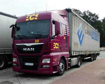 =MAN-Sattelzug der Spedition  ECS  rastet im September 2017 an der A 5