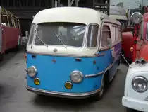Tempo Matador Luxus Konferenzbus. 1951 - 1955. Auf Basis des Tempo Matador baute  die Firma MiKaFa (Mi ndener Ka rosserie Fa brik) diesen Luxus Bus mit bis zu 15 Sitzplätzen. Die Technik ist weitest gehend mit dem Tempo Matador der jeweiligen Baujahre identisch. Nutzfahrzeugmuseum Halle 31 in Willich am 19.12.2017.