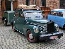 Opel Kapit�n mit Holzgasanlage
