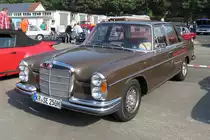 Mercedes-Benz 250 SE Automatic auf dem Oldtimertreffen am Bikertreff Krefeld, 24.9.17 