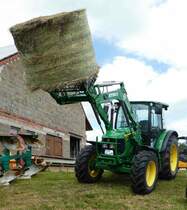 =John Deere 5100 M, gesehen beim Ortsjubiläum von Spahl im Juni 2017