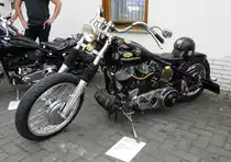 =Harley Davidson Chopper, Bj. 1951, gesehen beim Ortsjubiläum von Spahl im Juni 2017