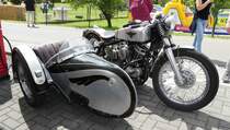 =Harley Davidson Duo Glide, Bj. 1960 mit Stoye 1 Seitenwagen, gesehen beim Ortsjubiläum von Spahl im Juni 2017