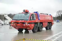 Flugfeldlöschfahrzeug , FLF 13500/500 Panter Crash 1, Leistung : 735 kw/1000 PS. Am 05.12.17 Flugfeld Berlin Tegel. 