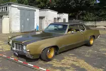 Ein Oldsmobile Delta 88 auf dem Oldtimertreffen am Bikertreff Krefeld, 24.9.17 