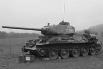 Ein Kampfpanzer T-34/85 im Grenzmuseum Schifflersgrund. (Bad Sooden-Allendorf, November 2016)