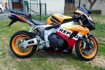 =Honda CBR, ausgestellt beim Ortsjubiläum von Spahl im Juni 2017