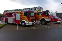 Aus mir nicht bekannten Gründen standen heute am 03.01.2018 Fahrzeuge der Feuerwehr Nordhausen fotografengerecht auf einem Supermarkt-Parkplatz in Nordhausen. Drehleiter MAN TGM 15.290