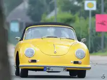 Ein Porsche 356A Cabrio während der zweiten Etappe der ADAC Sunflower Rallye. (Linstow, August 2012. 