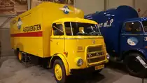 DAF A1300DA aus dem Jahr 1969. Dies Baureihe wurde bereits 1959 vorgestellt und war mit einigen Facelifts bis 1972 im Programm. Unter der Kabine arbeitet ein 6-Zylinderdieselmotor mit einer Leistung von 100 PS. Das zulässige Gesamtgewicht beträgt 10 Tonnen. DAF-Museum Eindhoven am 05.01.2018.