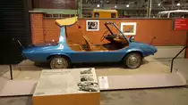 DAF  Kini  Strandwagen auf Basis eines DAF 32 aus dem Jahr 1966. Das Design stammt von Michelotti. Das Fahrzeug wurde jahrelang von der niederländischen Königsfamilie als Strandwagen an ihrem italienischen Urlaubsort Porte Ercole/Toskana genutzt. Dort erhielt der Wagen auch den Namen  Kini . Angetrieben wird der  Kini  vom serienmäßigen, luftgekühlten
2-Zylinderboxermotor. Dieser leistet 26 PS aus 746 cm³ Hubraum. DAF-Museum Eindhoven am 05.01.2018.