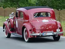 Ein Mercedes-Benz 230-6 während der zweiten Etappe der ADAC Sunflower Rallye. (Linstow, August 2012)