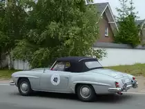 Ein Mercedes-Benz 190SL als Teilnehmer der ADAC Sunflower Rallye im August 2012.