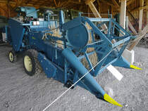 Ein Mähdrescher Seedmaster Hydrostatik steht im Agroneum Alt Schwerin. (April 2009)