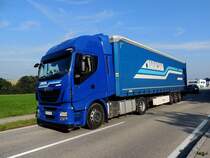 IVECO STRALIS-480 ist wohl wieder als  Mautflüchtiger  auf der schmalen B143(Hausruckbundesstrasse)unterwegs; 170925