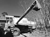 Ein Mähdrescher IFA E512 im Agroneum Alt Schwerin. (April 2009)