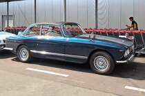 Am selben Ort, aber vier Tage später war das Licht etwas besser für die Vorderseite: 
Bristol 411 Mk.3 in Tönisvorst, 23.6.17