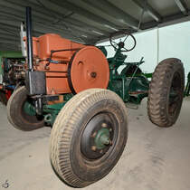 Die Rekonstruktion eines Hanomag-Traktors im Agroneum Alt Schwerin. (August 2012)