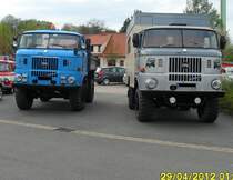 W50 2 mal am Schluss einer Harz KLASSIKER FAHRT 12 von Nordhausen über Goslar , Werningerode bis Neustadt/ Harz bei der Pokal Vergabe mit über 80 Oldtimern von Moped Motorädern PKWs und 2 LKWs Bild habe ich am 29.04.2012 gemacht in Neustadt.
