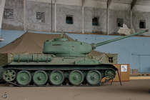 Ein mittlerer Kampfpanzer T-34/85 im Technik Museum Pütnitz. (August 2006)