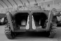 Der schwimmfähige Schützenpanzer BMP-2 im Technik Museum Pütnitz. (August 2006)