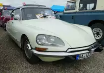 =Citroen DS steht auf dem Ausstellungsgelände der Veterama, 10-2017
