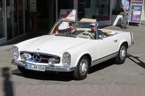 Ein Mercedes W113 Cabrio bei der 29. Viersener Oldtimer-Rallye am 27.05.2017