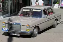 Ein Mercedes W114 bei der 29. Viersener Oldtimer-Rallye am 27.05.2017