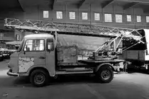 Ein IFA Barkas B1000 mit Drehleiter im Technik Museum Pütnitz. (August 2006)
