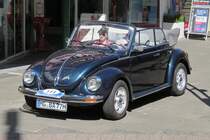 Ein VW Käfer Cabrio bei der 29. Viersener Oldtimer-Rallye am 27.05.2017