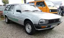 =Peugeot 505 steht auf dem Ausstellungsgelände der Veterama in 10-2017