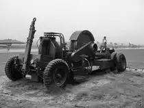 Eine ausgediente Seilzugfanganlage der Belgischen Luftwaffe. (Kleine Brogel, Juli 2004)