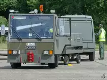 Ein Schopf Schlepper mit Houchin-Aggregat der Belgischen Luftwaffe. (Kleine Brogel, Juni 2005)