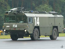 Ein Flugfeldlöschfahrzeug Faun / MAN MAC 08S LF20 4x4 der Belgischen Luftwaffe. (Kleine Brogel, Juli 2004)