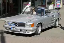 Ein Mercedes-Benz SL bei der 29. Viersener Oldtimer-Rallye am 27.05.2017