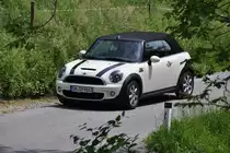Mini Cooper (BMW Group) Cabrio auf der Pfänderstrasse [Kennzeichen anonymisiert] (2015-05-25)