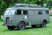 Ein Scania-Vabis 8116 mit Funkstation TMR-9 der schwedischen Luftwaffe. (Linköping, Juni 2012)