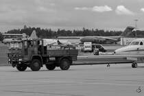 Ein Volvo FL der Schwedischen Luftwaffe bei der Arbeit. (Linköping, Juni 2012)