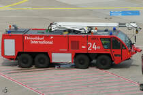 Ein MAN/Rosenbauer/H-Rett Snorkel GFLF 14000/500 Großflughafenlöschfahrzeug am Flughafen Düsseldorf. (Mai 2004)