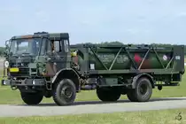 Ein DAF YAD-4442 Flugfeldtankfahrzeug der Niederländischen Luftwaffe. (Gilze-Rijen, Juni 2005)