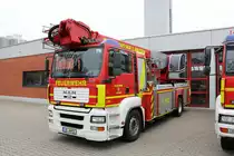 Feuerwehr Langen (Hessen) MAN TGA Teleskopmast MX 32 (Florian Langen 1/38) am 17.02.18 bei einen Fototermin fotografiert
