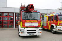 Feuerwehr Langen (Hessen) MAN TGA Teleskopmast MX 32 (Florian Langen 1/38) am 17.02.18 bei einen Fototermin fotografiert