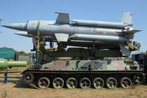 Die Startrampe 2P24 mit Flugabwehrraketen 2K11 Krug (Sa-4 Ganef) im Museum der Polnischen Luftwaffe. (Deblin, August 2015)