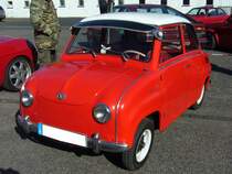Glas Goggomobil T250 Limousine. 1955 - 1969. Das im Herbst 1954 erschienene Goggomobil war ein  Dauerläufer  unter den Kleinwagen der 1950´er und 1960´er Jahre. Es verkaufte sich 210.531 mal. Das Modell T250 war insbesondere für die Inhaber des Führerscheines der Klasse IV interessant. Der  -Zylinderzweitakttwinmotor hat einen Hubraum von 247 cm³ und leistet 13,6 PS. Oldtimertreffen an Mo´s Bikertreff in Krefeld am 25.02.2017.