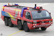 Ein MAN/Rosenbauer GFLF 13500/1500/500 Panther 8x8 Großflughafenlöschfahrzeug auf dem Flughafen Dortmund. (Juni 2004)